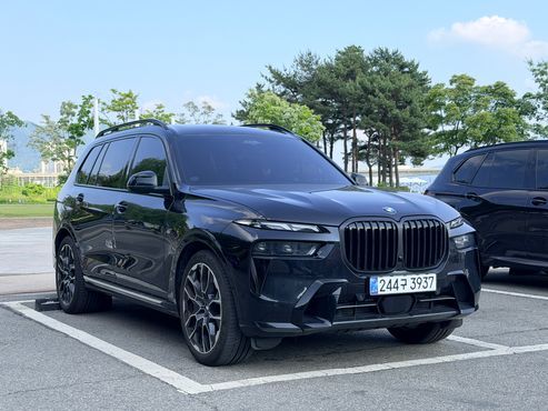 BMW X7 xDrive 40i M Sport 7STR — пробег 19 650 км — фото 5 из 5