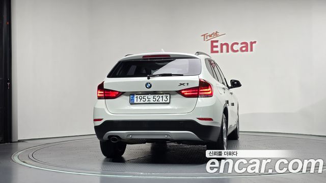 BMW X1 xDrive 18d — пробег 107 985 км — фото 4 из 5