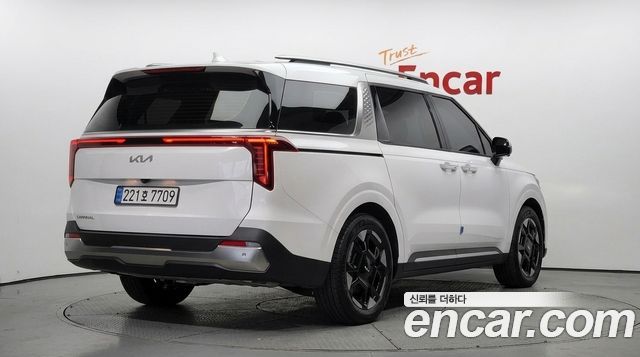 Kia Carnival из Кореи Encar