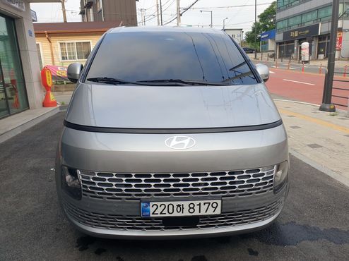 Hyundai Staria HEV 1.6 Tourer 9-Seater Modern — пробег 80 000 км — фото 3 из 5