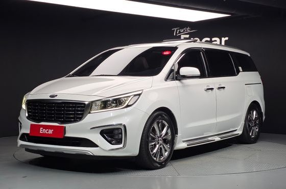 Kia Carnival 9-Seater Noblesse — пробег 111 096 км — фото 1 из 5