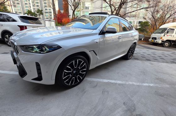 BMW X6 xDrive40i M Sport — пробег 51 000 км — фото 1 из 5