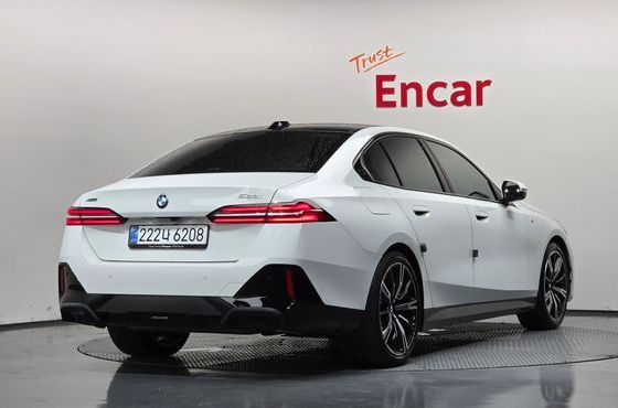 BMW 5-Series 530i xDrive M Sport — пробег 6 235 км — фото 2 из 5
