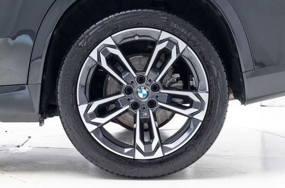 BMW X1 xDrive 20i M Sport — пробег 10 194 км — фото 5 из 5