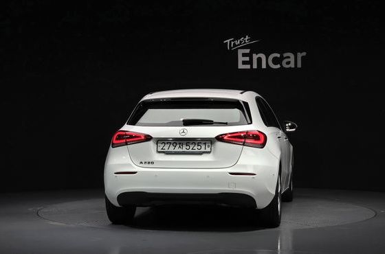 Mercedes-Benz A-Class A220 Hatchback — пробег 79 704 км — фото 4 из 5
