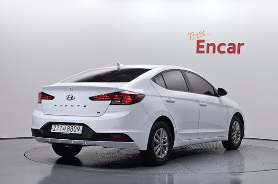 Hyundai AVANTE 1.6 Style — пробег 83 289 км — фото 2 из 5