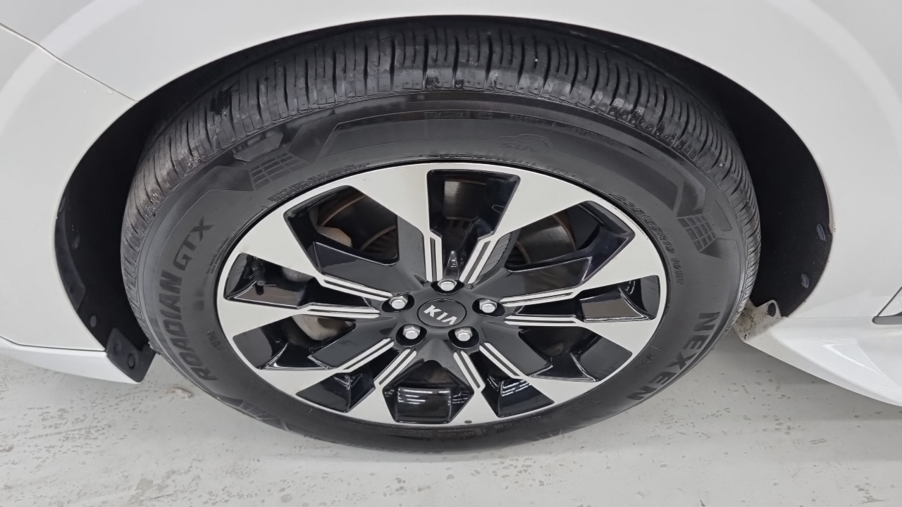 Kia Carnival Diesel 9-Seater Hi-Limousine Signature — пробег 165 962 км — фото 5 из 5