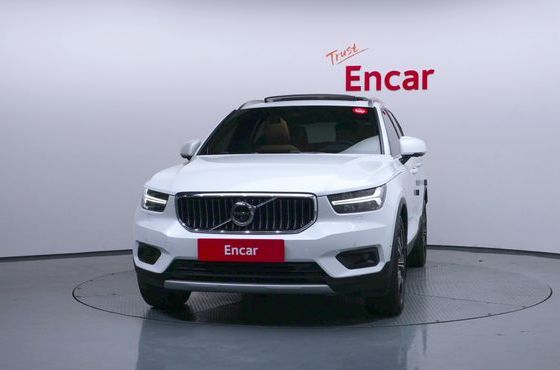 Volvo XC40 B4 Inscription — пробег 67 782 км — фото 3 из 5