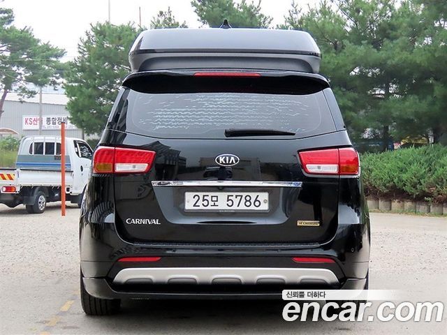 Kia Carnival из Кореи Encar