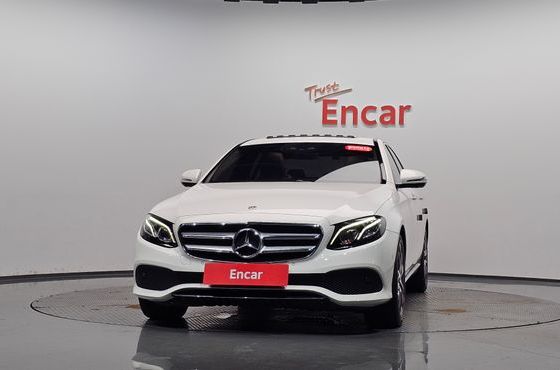 Mercedes-Benz E-Class E300 4MATIC Avnatgarde — пробег 66 251 км — фото 3 из 5