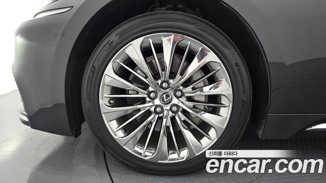 Lexus LS из Кореи Encar