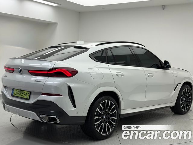 BMW X6 xDrive40i M Sport — пробег 5 630 км — фото 2 из 5