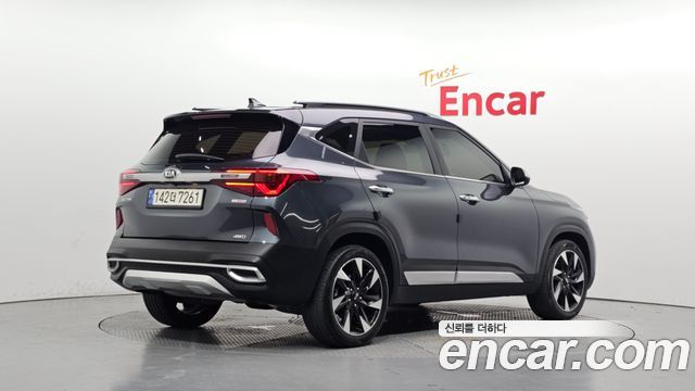 Kia Seltos из Кореи Encar