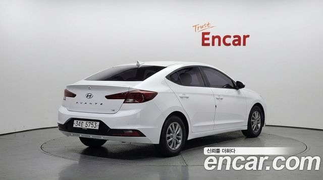 Hyundai AVANTE из Кореи Encar