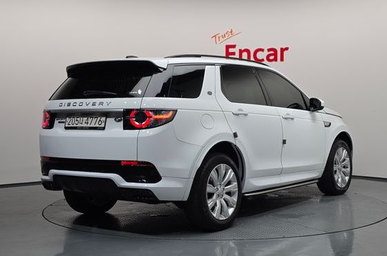 Land Rover Discovery Sport 2.0 TD4 HSE Luxury — пробег 89 032 км — фото 2 из 5