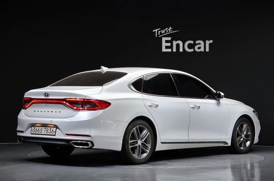 Hyundai Grandeur 2.2 Diesel Premium Special — пробег 270 017 км — фото 2 из 5