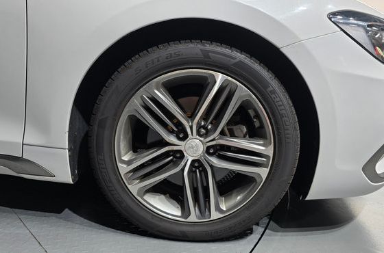 Hyundai Grandeur 2.2 Diesel Premium Special — пробег 270 017 км — фото 5 из 5