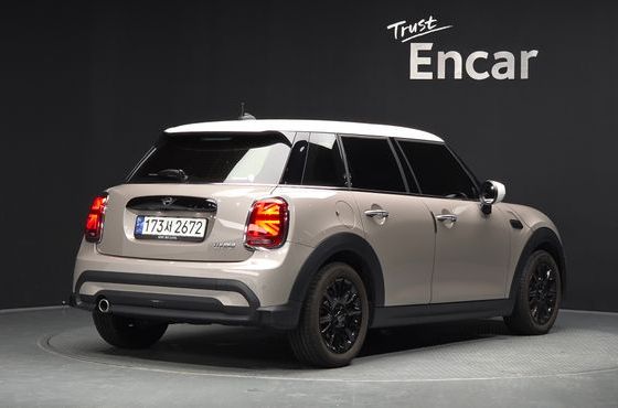 Mini Cooper 5Door Classic Third Generation — пробег 20 233 км — фото 2 из 5