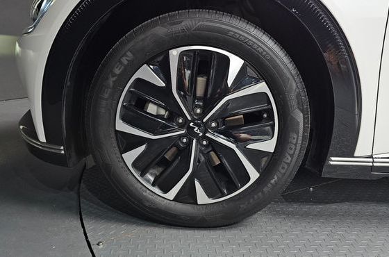 Kia EV6 Standard Earth — пробег 77 909 км — фото 5 из 5