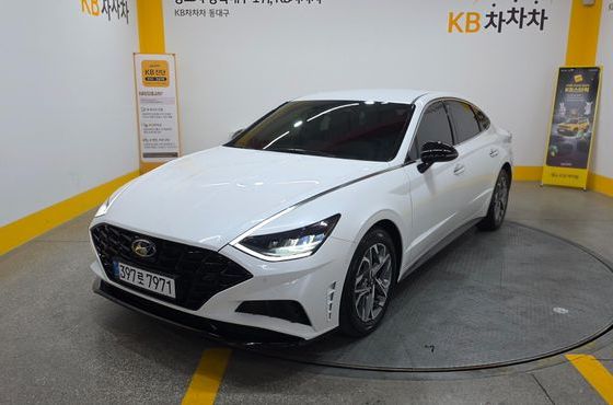 Hyundai Sonata 2.0 Premium Plus — пробег 25 158 км — фото 1 из 5