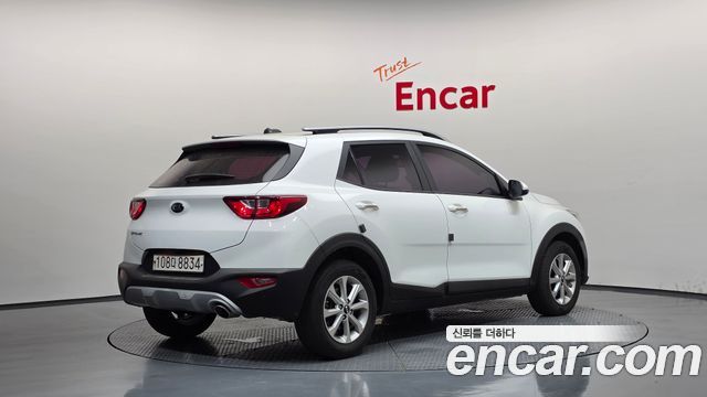 Kia Stonic из Кореи Encar