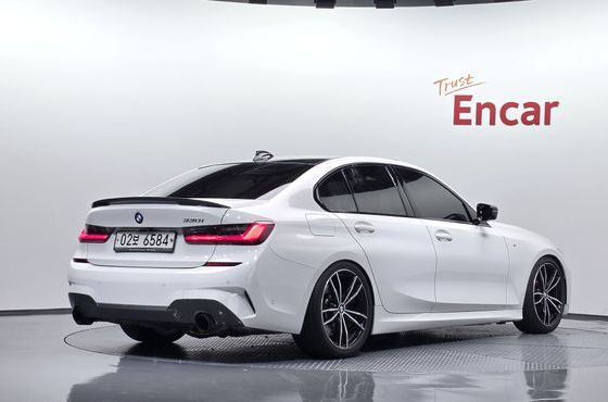 BMW 3-Series 330i M Sport — пробег 25 293 км — фото 2 из 5
