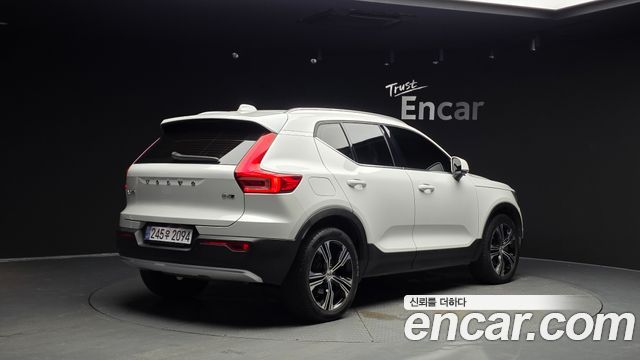 Volvo XC40 B4 Inscription — пробег 108 318 км — фото 2 из 5