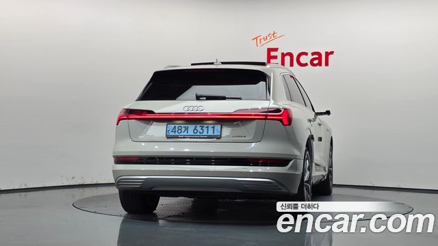 Audi e-tron из Кореи Encar