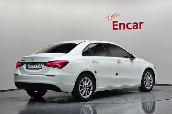 Mercedes-Benz A-Class A220 Sedan — пробег 35 843 км — фото 2 из 5
