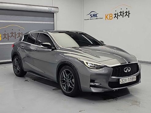 Infiniti Q30 2.0 Sport Essential — пробег 74 919 км — фото 4 из 5