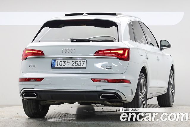 Audi Q5 45 TFSI Quattro Premium — пробег 87 653 км — фото 2 из 5