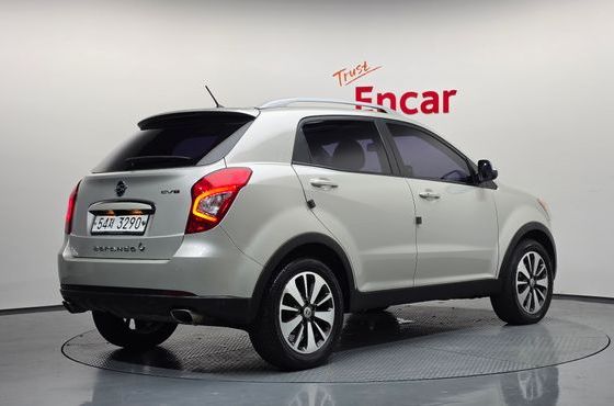 Ssangyong KORANDO 2.0 CVT 2WD Deluxe — пробег 167 887 км — фото 2 из 5