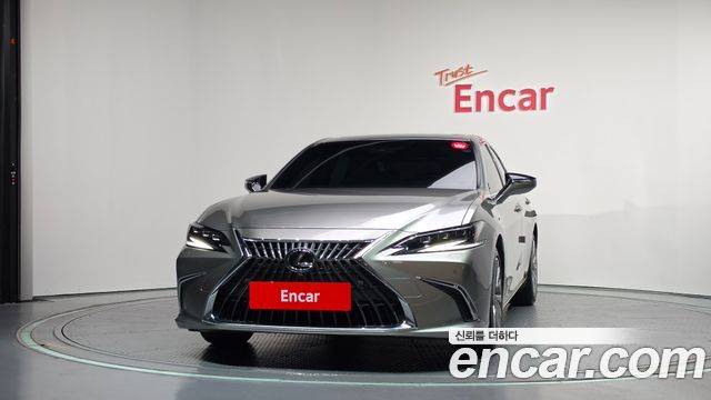 Lexus ES Executive — пробег 39 439 км — фото 3 из 5
