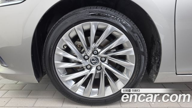 Lexus ES Executive — пробег 39 439 км — фото 5 из 5