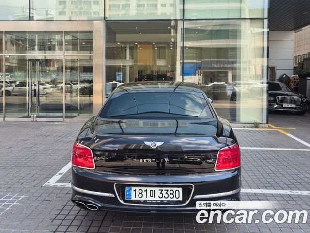Bentley Flying Spur 4.0 Azure — пробег 55 200 км — фото 4 из 5