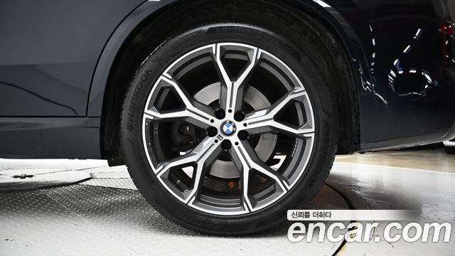 BMW X5 xDrive 40i M Sport — пробег 50 143 км — фото 5 из 5