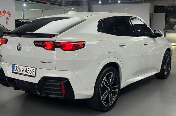 BMW X2 (F39) xDrive 20i M Sport — пробег 10 025 км — фото 2 из 5