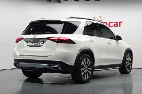 Mercedes-Benz GLE-Class GLE300d 4MATIC — пробег 34 651 км — фото 2 из 5