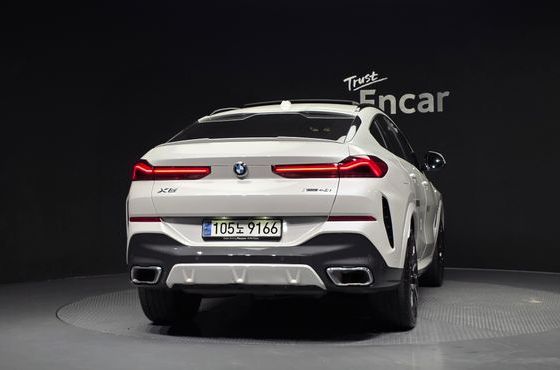 BMW X6 xDrive40i M Sport — пробег 47 275 км — фото 4 из 5
