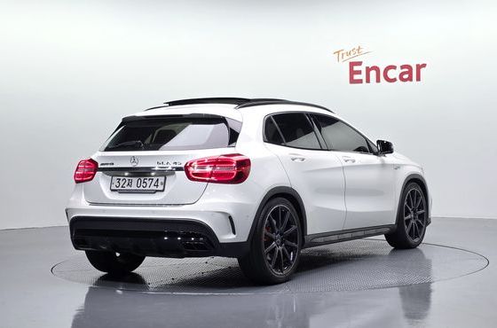 Mercedes-Benz GLA-Class GLA45 AMG 4MATIC — пробег 96 625 км — фото 2 из 5