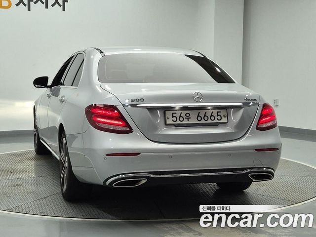 Mercedes-Benz E-Class E300 4MATIC AV Intelligent Drive — пробег 245 327 км — фото 4 из 5