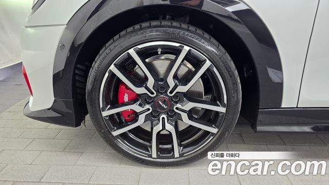 Mini Cooper JCW — пробег 10 559 км — фото 5 из 5