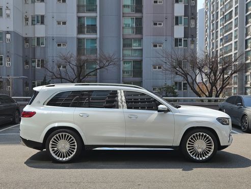 Mercedes-Benz GLS-Class Maybach GLS600 4MATIC — пробег 20 000 км — фото 5 из 5