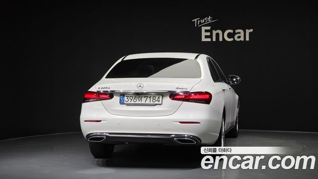 Mercedes-Benz E-Class из Кореи Encar