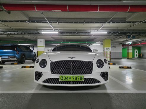 Bentley Continental 4.0 GT Azure — пробег 18 500 км — фото 1 из 5
