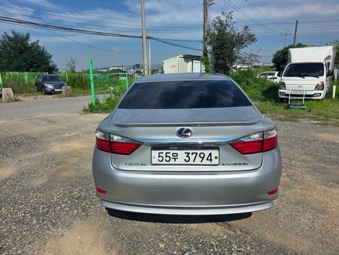 Lexus ES Supreme XV60 — пробег 210 000 км — фото 4 из 5