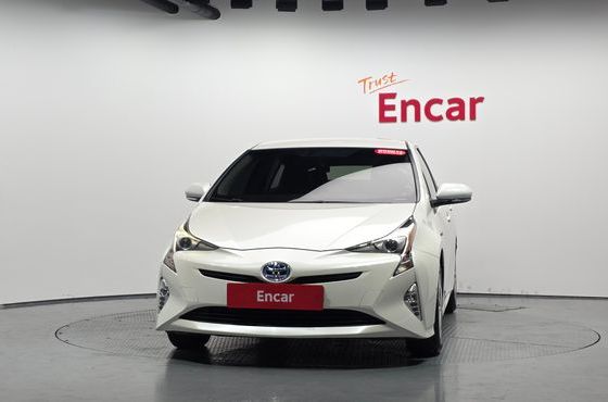 Toyota Prius 1.8 E — пробег 124 529 км — фото 3 из 5
