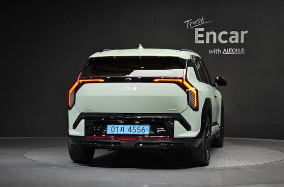 Kia EV3 Long Range 2WD GT Line — пробег 15 265 км — фото 4 из 5