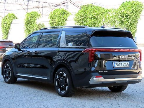 Kia Carnival HEV 7seater Signature — пробег 7 121 км — фото 3 из 5