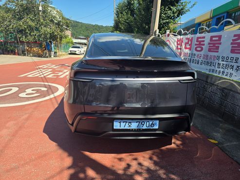 Tesla Model Y RWD — пробег 800 км — фото 4 из 5
